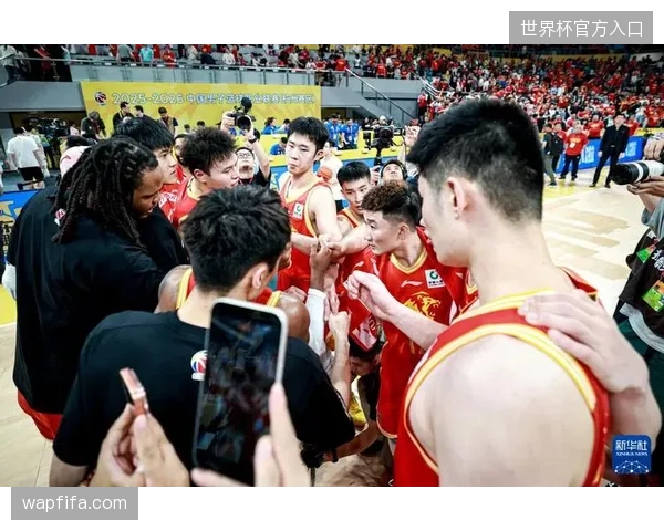 上海久事体系篮球奏效,总决赛G5大胜浙江时隔24年重登CBA之巅 上海久事体系篮球奏效,总决赛G5大胜浙江时隔24年重登CBA之巅
